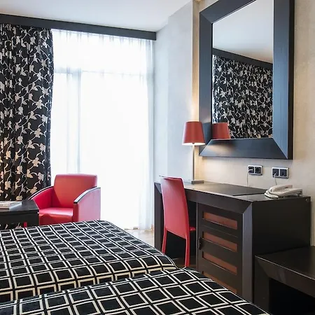 Salles Centro Hotel 4*