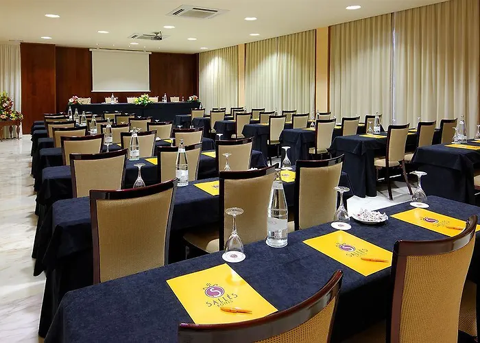 ساليس مالاغا سنترو 4*