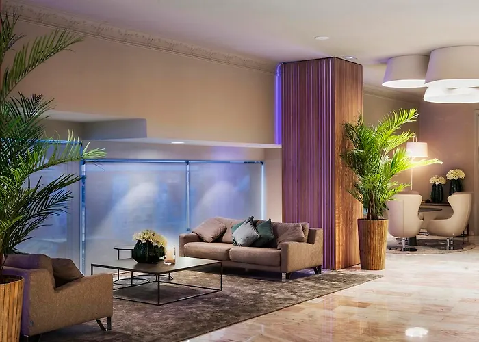 ساليس مالاغا سنترو فندق 4*