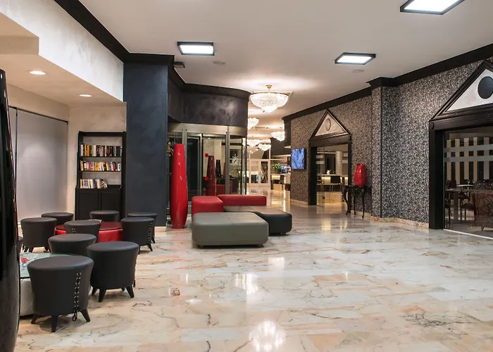 ساليس مالاغا سنترو 4*