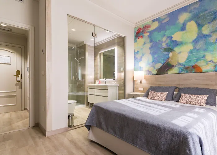 ساليس مالاغا سنترو 4*