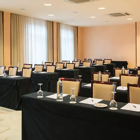 Szálloda Salles Centro 4*